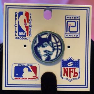 New Vintage Minnesota Timberwolves Pin